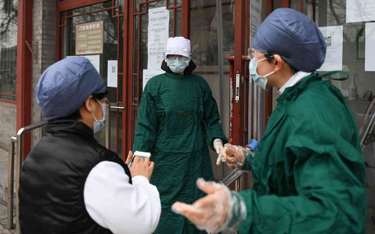 Ekspert z Chin: Wyleczeni wciąż mogą zarażać wirusem