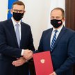 Piechowiak i Gut-Mostowy pozostaną w rządzie