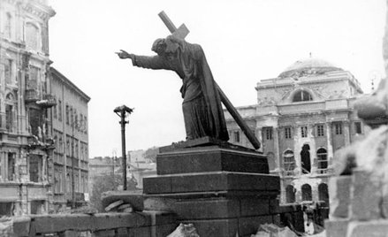 W PRL dominowało naciągane oskarżenie tych, co „zniszczyli Warszawę”