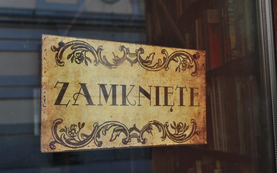 Sklepy, które dotychczas działały całodobowo, w wiekszości zostaną zamknięte w godz. 22-6