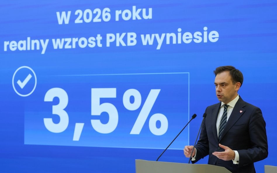 Minister finansów i gospodarki Andrzej Domański podczas konferencji prasowej po zakończonym posiedze
