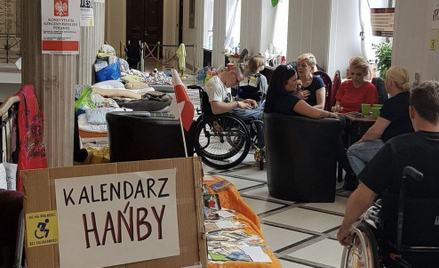 Iwona Hartwich: Niepełnosprawni znów dostali w twarz