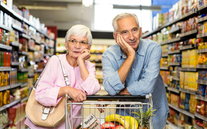 Konsumenci: firmy wykorzystują niewiedzę osób starszych
