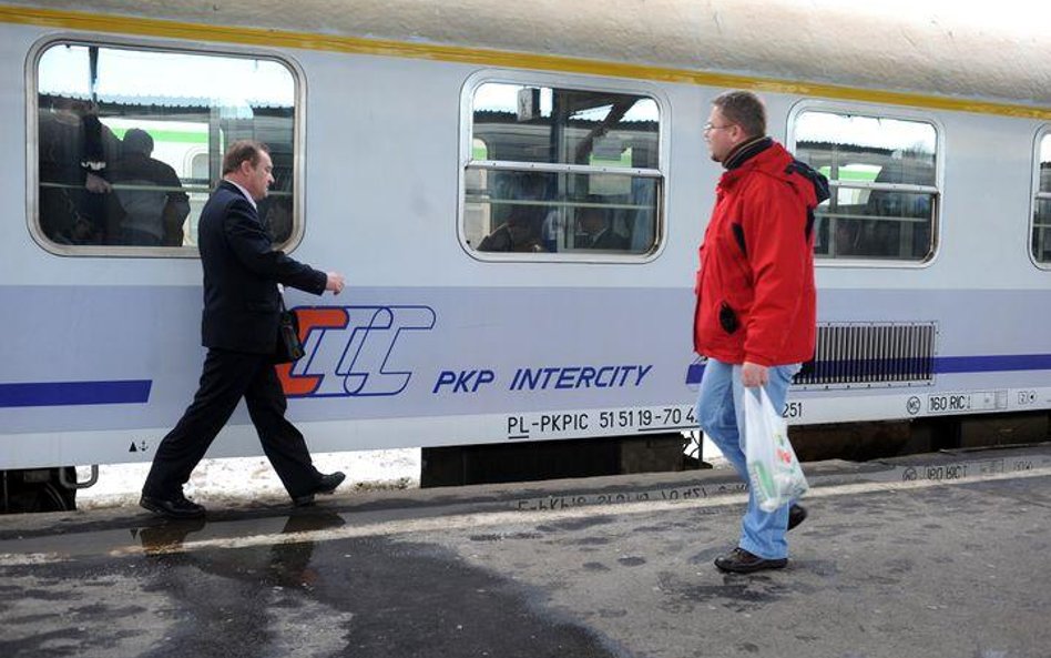 Odsuwa się prywatzyacja PKP Intercity