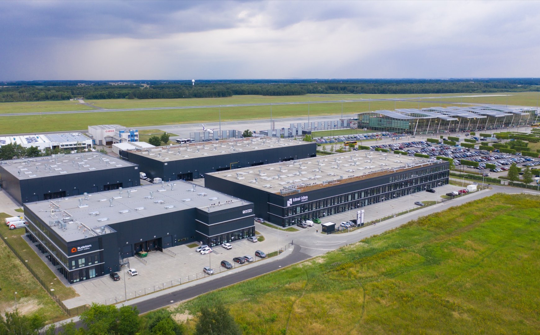 Переговоры поддерживают складской рынок