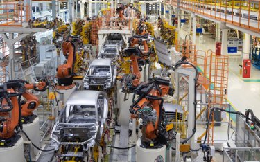 Motoryzacja w Polsce rekrutuje i automatyzuje