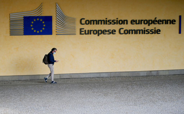 Bruksela chce zakazać wypłat dywidendy i skupu akcji