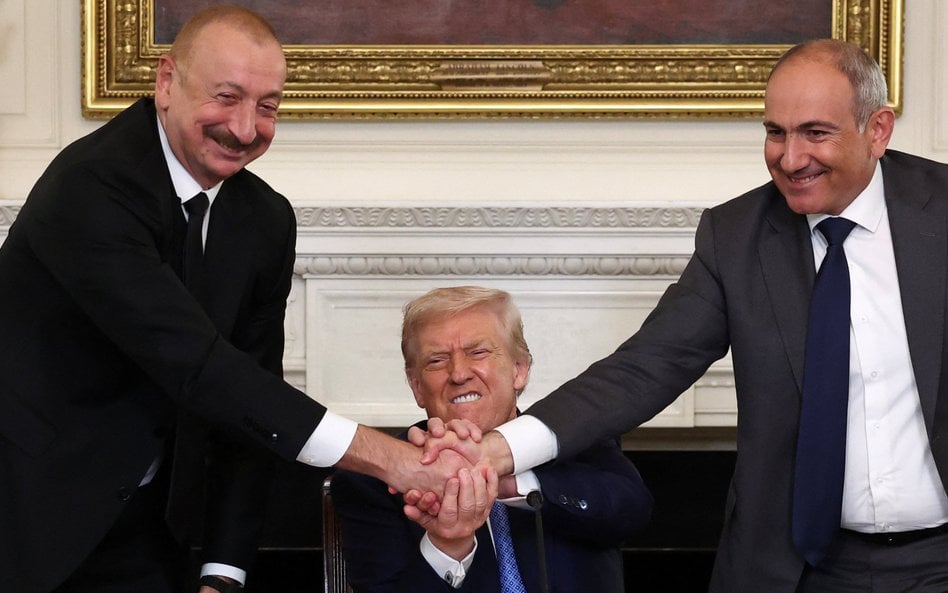 Prezydent USA Donald Trump uczestniczył w podpisaniu trójstronnego porozumienia z premierem Armenii 