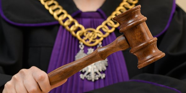 18,5 tys. zł rekompensaty za nieudany makijaż. Sąd nie miał wątpliwości