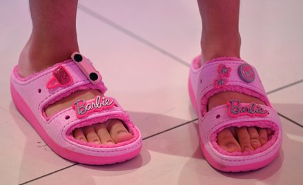 Wszyscy chcą uszczknąć coś z popularności Barbie