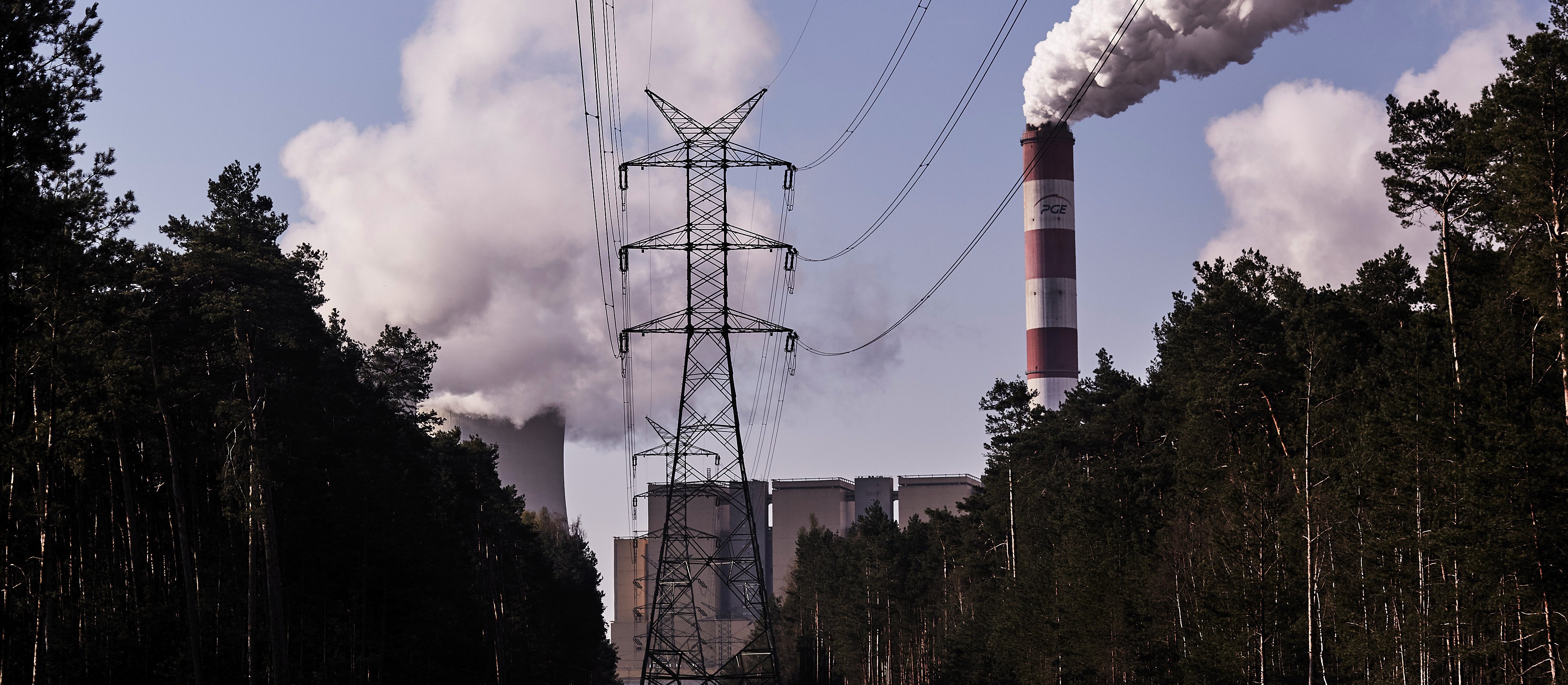 Polska walczy o tańszą energię. W tle spór o atom, wiatraki i ETS