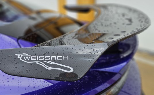 Wersję z pakietem Weissach rozpoznacie od razu po zabudowanym na stałe spoilerze