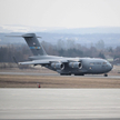 Samolot transportowy Boeing C-17 Globemaster III z żołnierzami 82. Dywizji Powietrznodesantowej USA 
