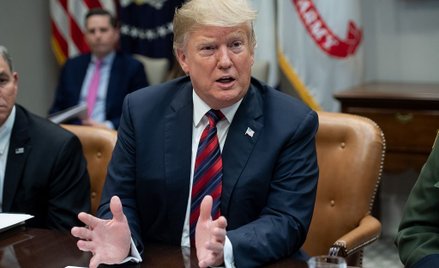 USA chcą, by Chiny kupowały mniej ropy naftowej z Iranu