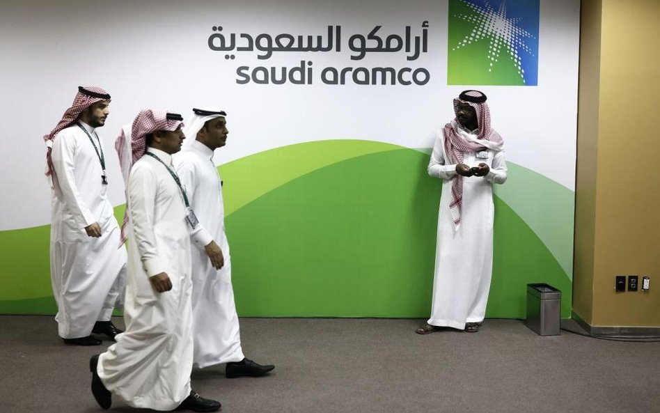 Zysk Saudi Aramco niższy o 25 proc.