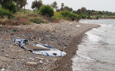 Will Smith posprzątał plażę w Grecji