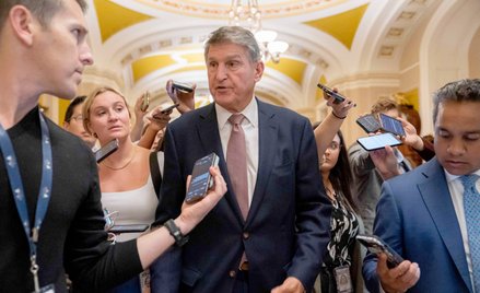 Senator Joe Manchin szuka możliwości kandydowania na prezydenta