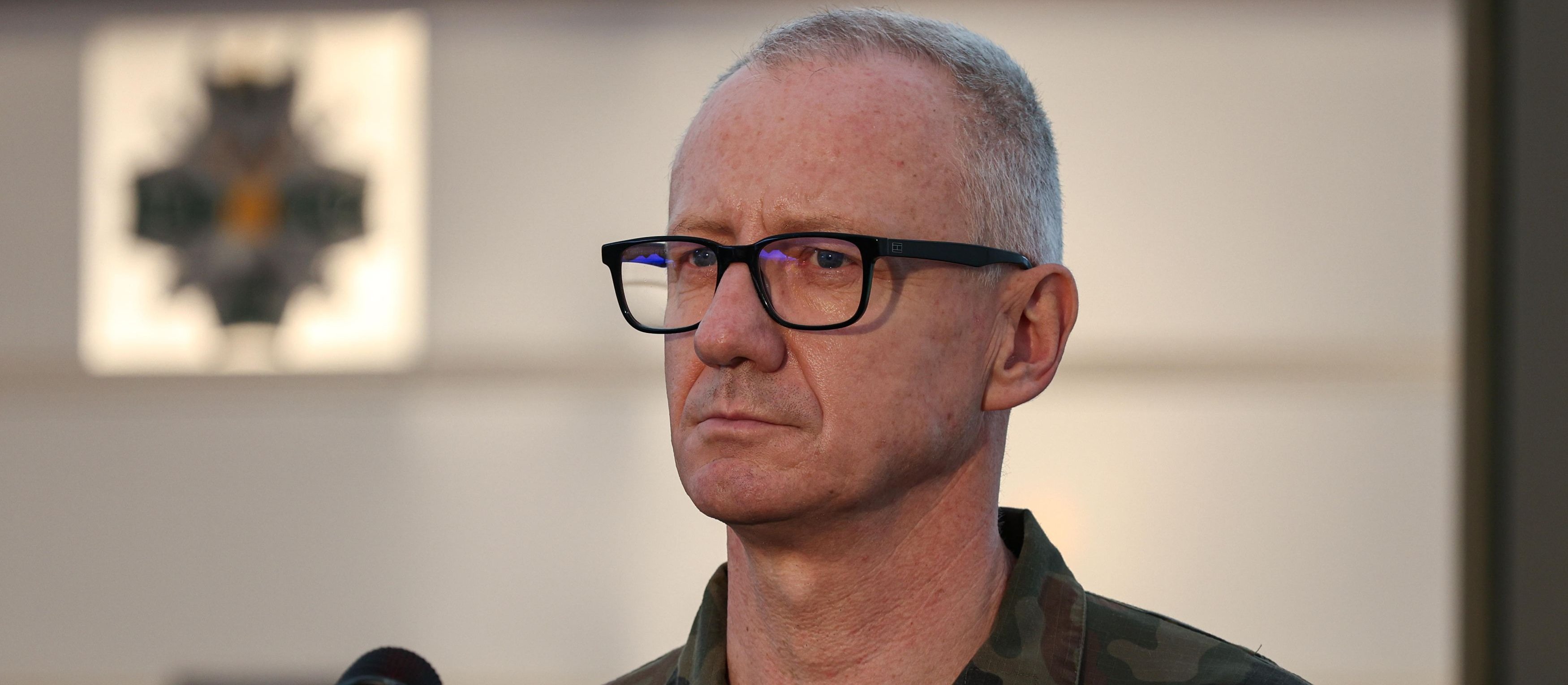 Drony w pobliżu lotniska to działanie Rosji? Polski generał nie chce nikogo oskarżać