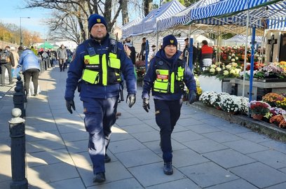Strażnicy miejscy będą dbać o bezpieczeństwo osób odwiedzających cmentarze