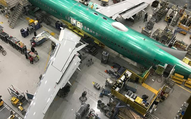 Pierwszy z Boeingów 737 MAX dla LOT na linii produkcyjnej fabryki w Renton