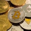 Kryptowaluty lepsze od akcji, obligacji  i złota. Imponująca seria bitcoina, ale  solana w górę o po