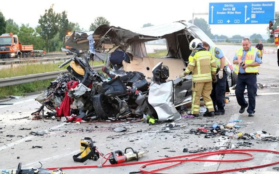 Wypadek polskiego autokaru pod Dreznem - zginęło 10 osób, a 69 zostało rannych