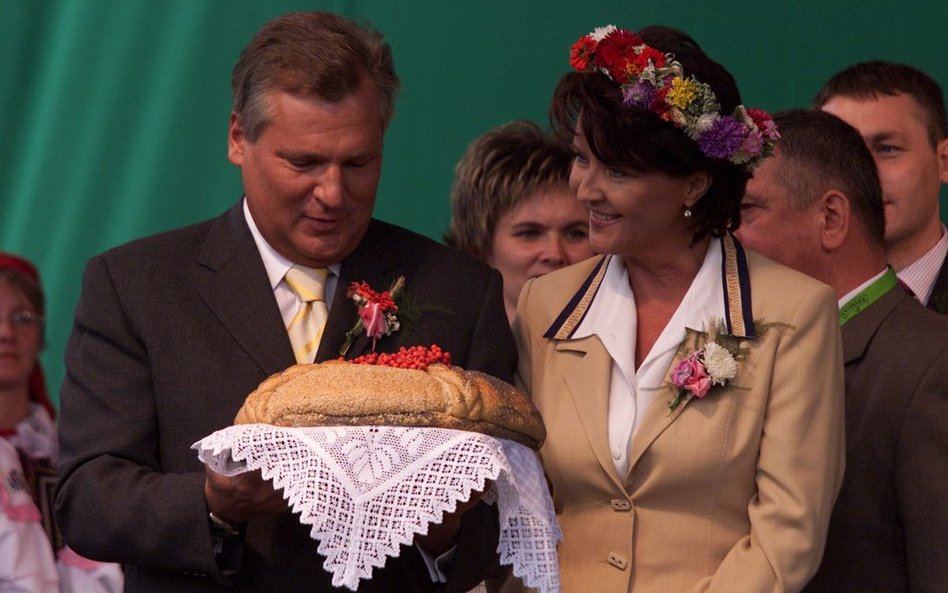 14.09. 2003 Spała Dożynki n/z Prezydent RP Aleksander Kwaśniewski i pierwsza dama Jolanta Kwaśniewsk