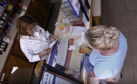 Aptekarz może korygować lekarza wydając leki na receptę