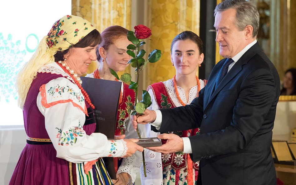 Maria Siwiec i minister Piotr Gliński