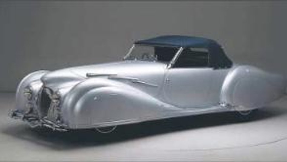 Porywająca karoseria jest dziełem słynnej francuskiej firmy Figoni et Falaschi.