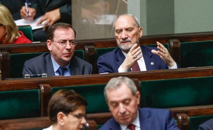 W PiS spekulacje po zatrzymaniu Bartłomieja M. Partia wycofuje gości z programów