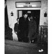 The Dom, rok 1960. Para opuszcza modne miejsce potańcówek w nowojorskim East Village