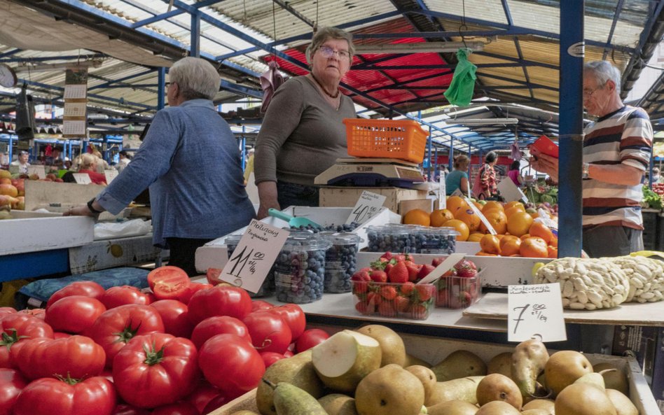 Ponad połowa Polaków spodziewa się pogorszenia sytuacji ekonomicznej w 2023 r.