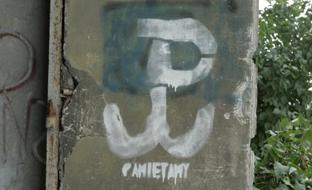 Cześć i chwała bohaterom!