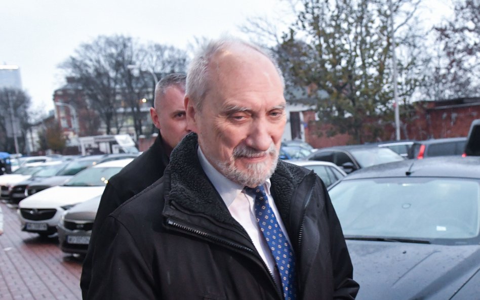 Macierewicz: Zamordowanie Lecha Kaczyńskiego rozpoczęło tę straszliwą wojnę, która dzisiaj trwa