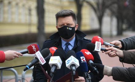 Milion chętnych na szczepienie w ciągu doby