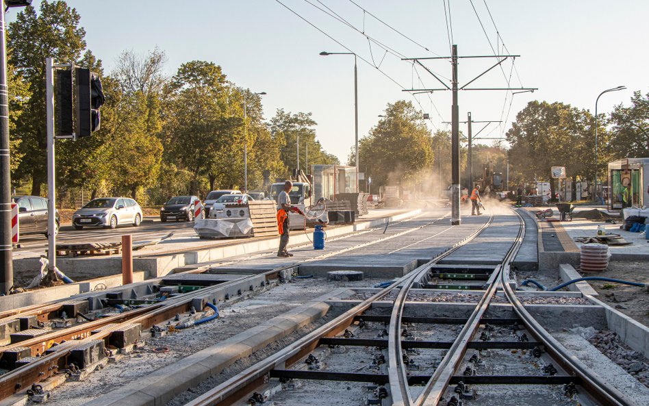 Pogoda sprzyja, trwają prace wykończeniowo-porządkowe