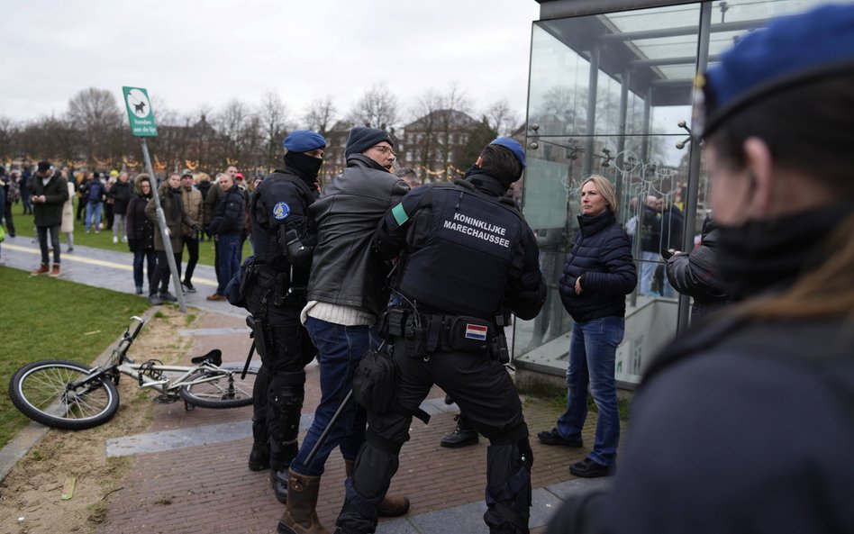 Zamieszki w Amsterdamie.