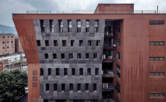 Wydział rzeźby na Sichuan Fine Arts Institute Department of Sculpture w Chongqingu.