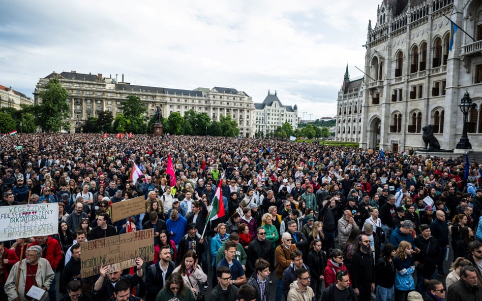 Budapeszt, 18 maja. Protesty po przedstawieniu przez rząd Orbana projektu ustawy o przejrzystości