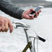 Holandia zakaże rowerzystom trzymania telefonu w ręku