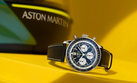 Model Navitimer B01 Chronograph 43 Aston Martin Formula One Team – pierwszy element współpracy Breit