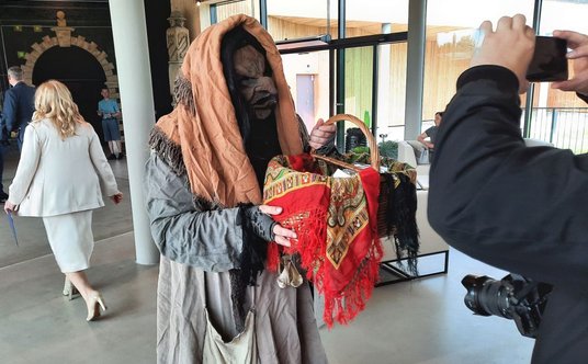 W kuluarach konferencji nie mogło zabraknąć wiedźm, symbolu Świętokrzyskiego