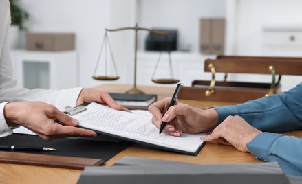 Stwierdzenie nabycia spadku jest niezbędne, jeśli chcemy zarządzać majątkiem, który odziedziczyliśmy