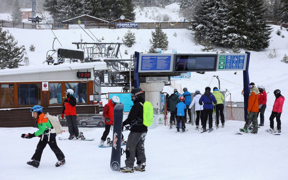 Polacy przyjeżdżają kilka razy w roku: zimą na narty, wiosną do term i spa, latem w góry, a jesienią