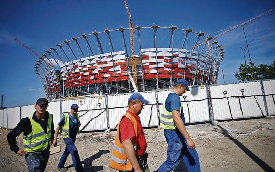 Stadion Narodowy powstanie później. Najbliższe dwa tygodnie zadecydują, czy budujące piłkarską arenę