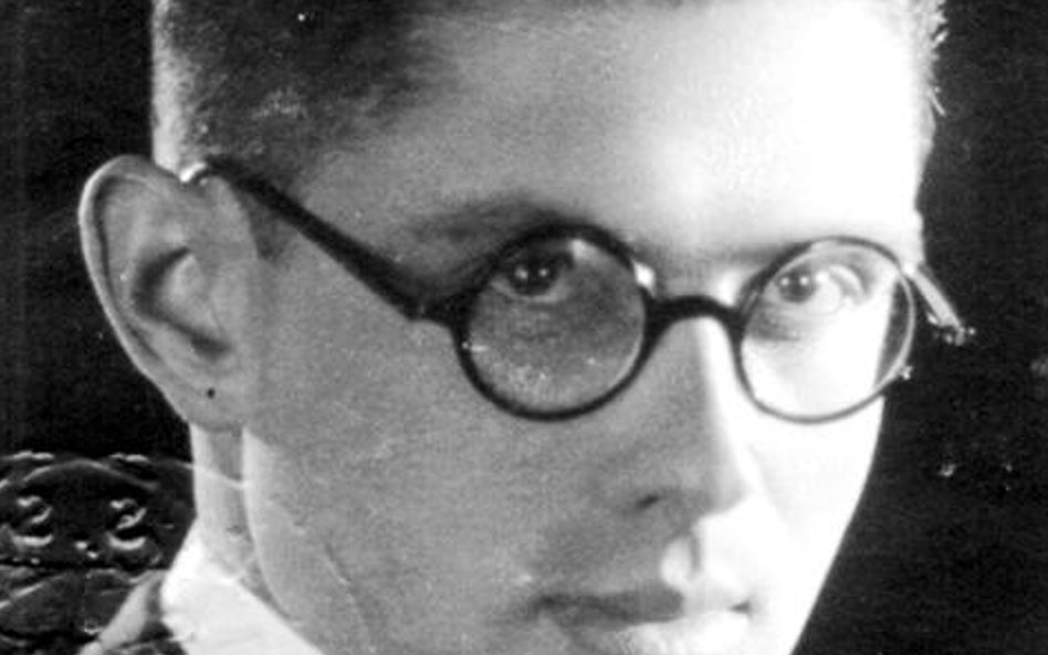 ...i jako sir Robert Grenville.