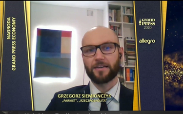 Grzegorz Siemionczyk podczas przyznania nagrody Grand Press Economy 2020