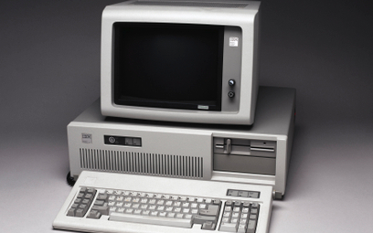 IBM dominował na rynku komputerów osobistych od początku do połowy lat 80. XX w. To w takich pecetac