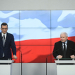 Prezes PiS Jarosław Kaczyński (P) i premier Mateusz Morawiecki (L) na wspólnej konferencji prasowej